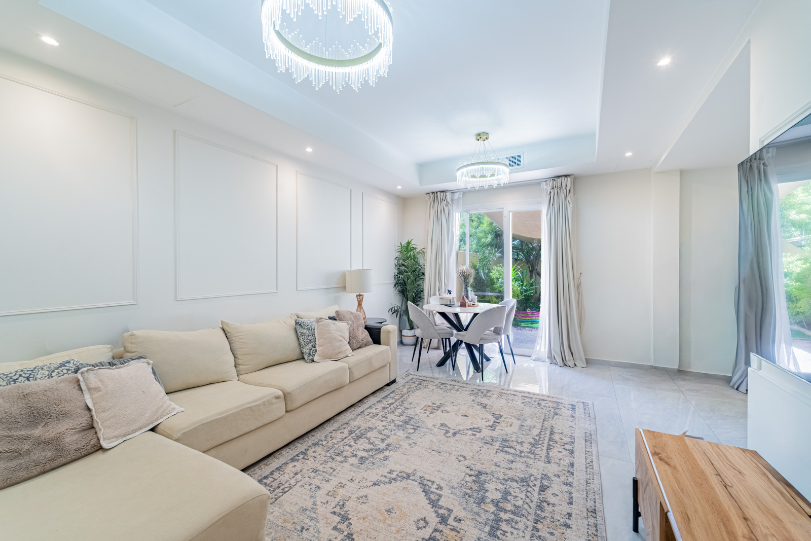 Fully Upgraded | Open Layout | Close to Park&Pool