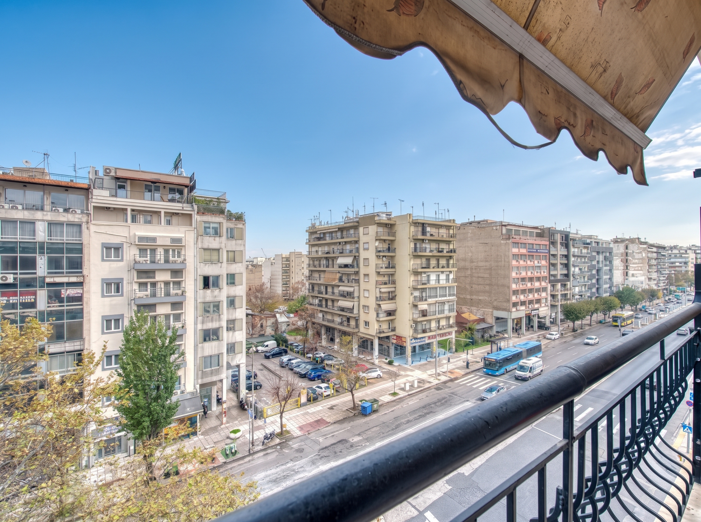 Fully renovated investment apartment with 4 studios in the center of Thessaloniki [AI-modified]