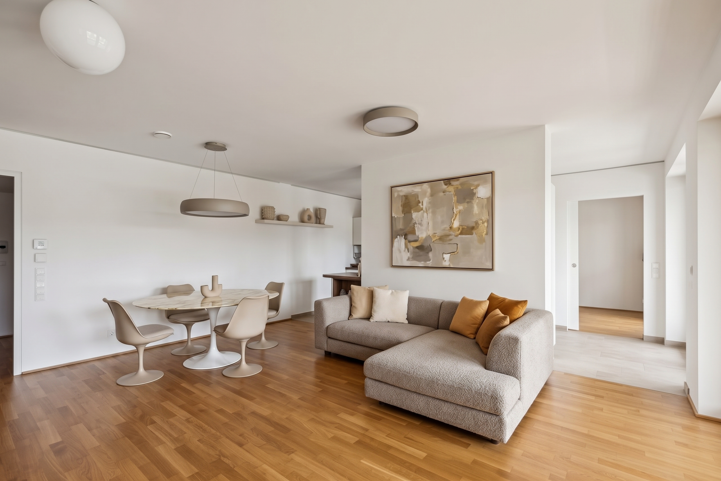 Direkt am Wasser: Exklusive Drei-Zimmer-Gartenwohnung im Ostend mit Tiefgarage