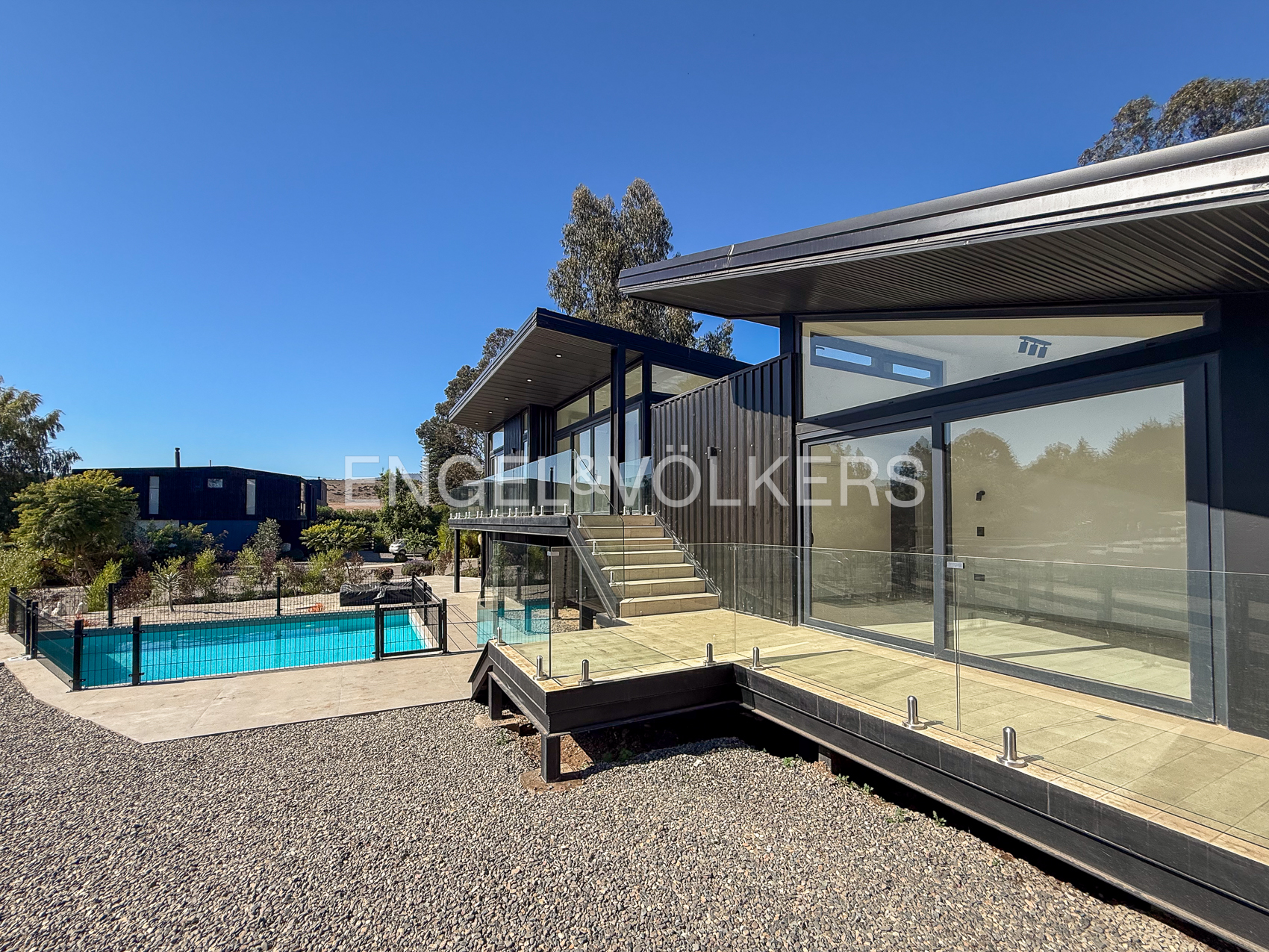 Casa nueva con piscina en Polo Maitencillo