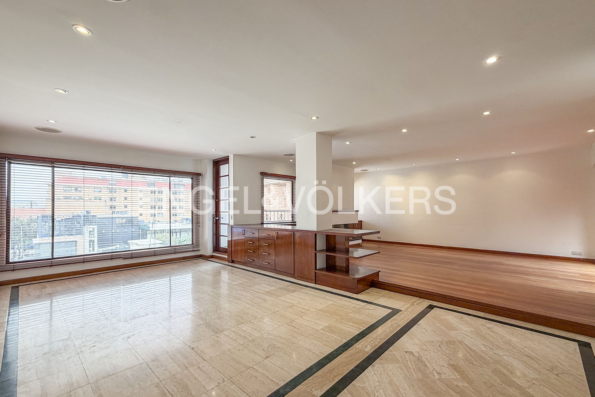Apartamento con balcon para arriendo en La Cabrera