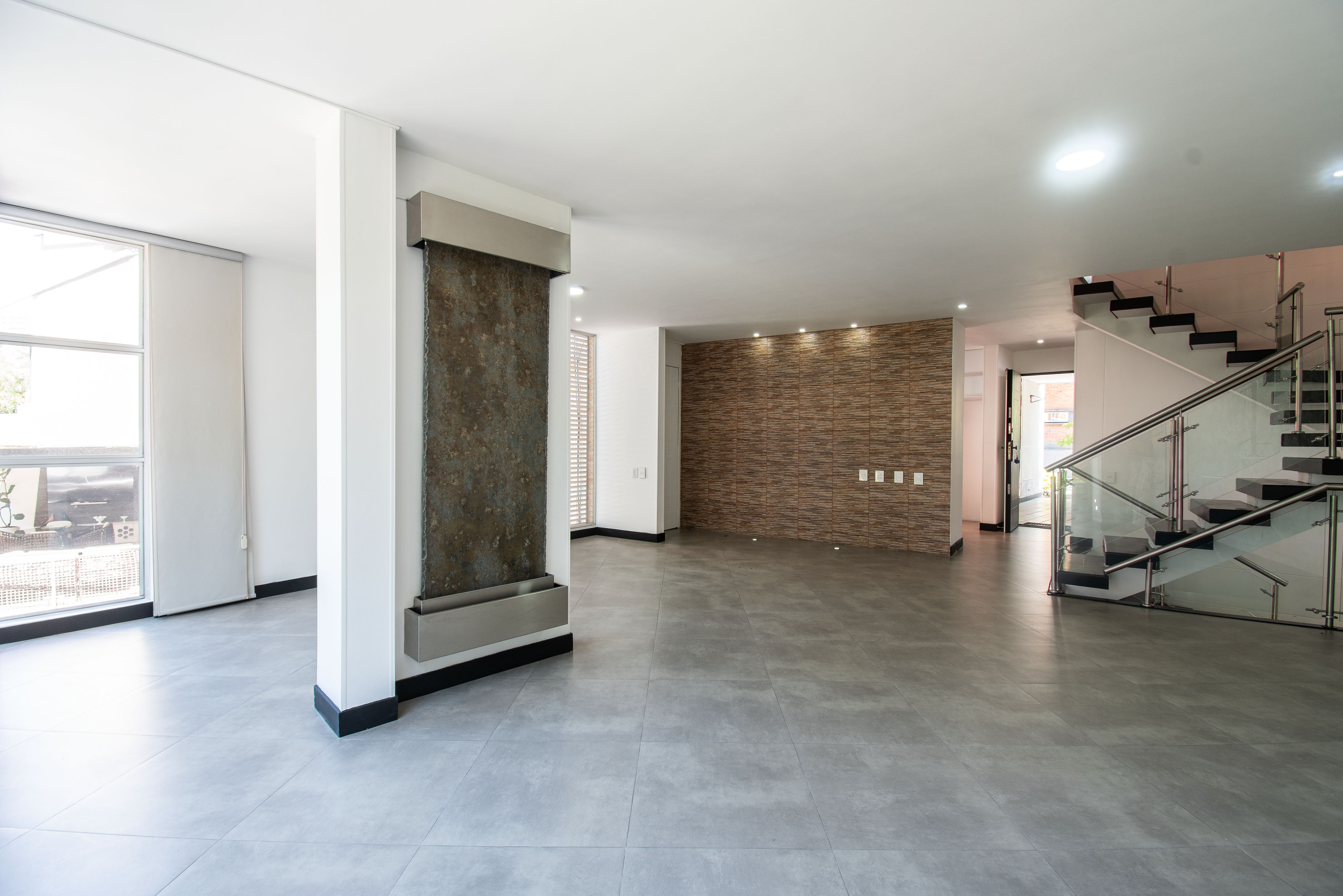 Casa con terraza en conjunto para arriendo en El Tesoro, El Poblado