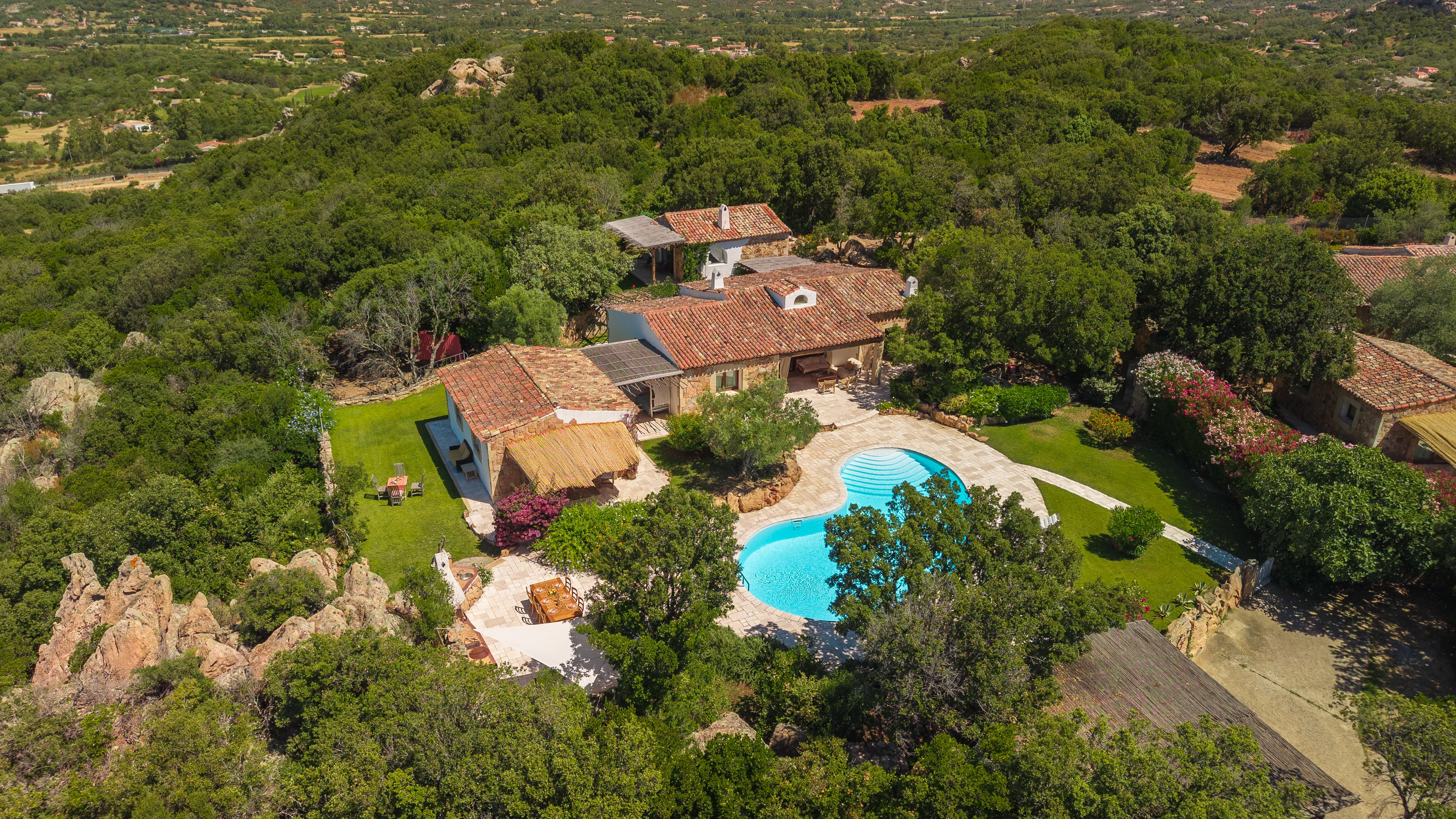 Villa Il Borgo | Authentic Galluran charm and sunsets in San Pantaleo