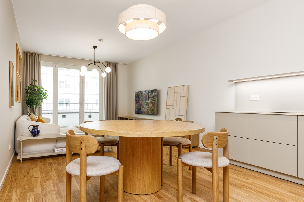 Fantastischer, stilvoller Neubau – möbliert und bezugsfertig