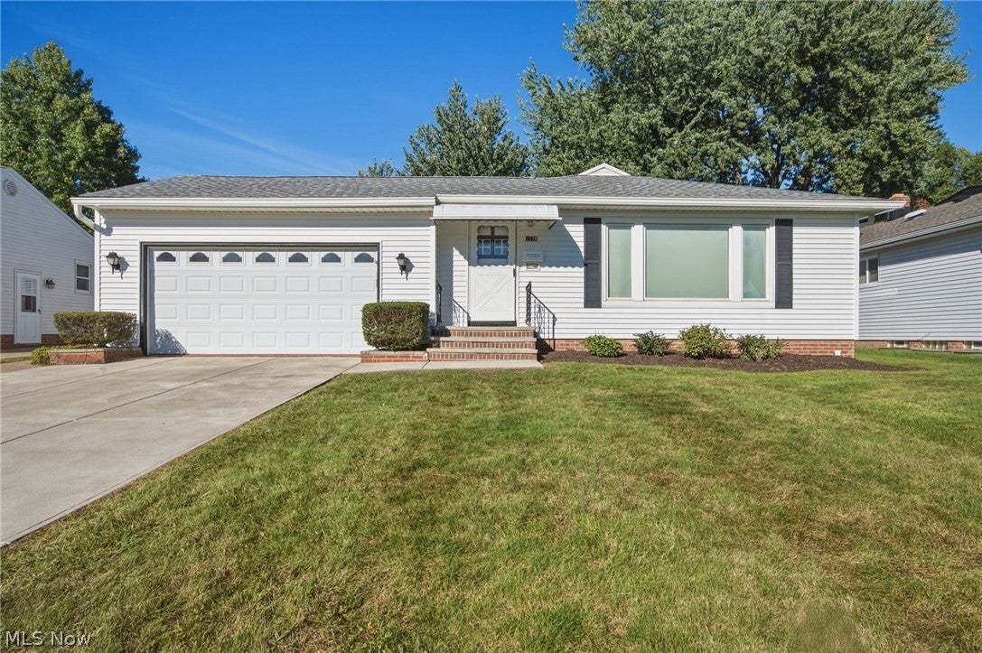 Explore Spacious Living in Mayfield Heights