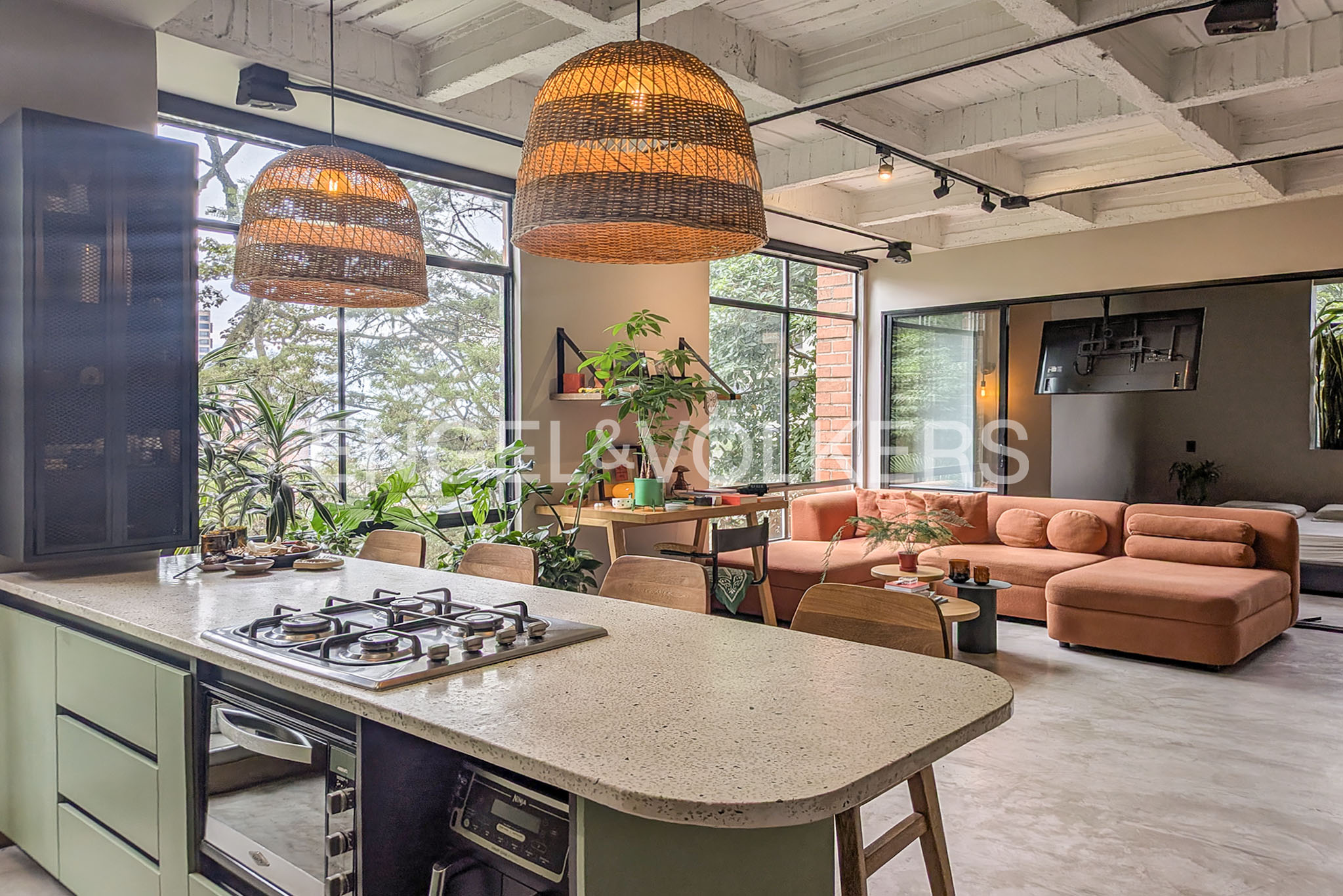 Apartamento con vista verde para venta en Los Balsos, El Poblado
