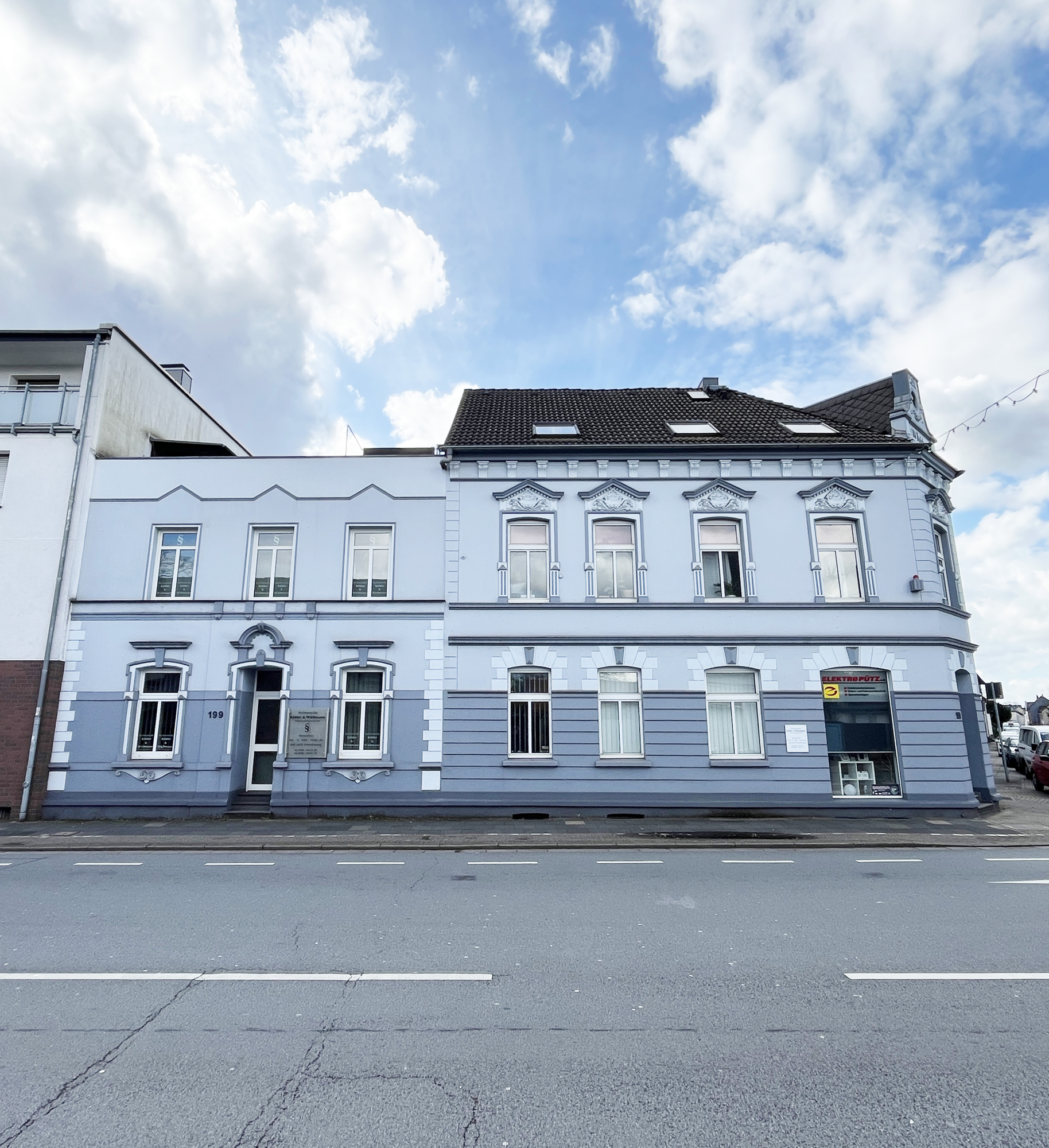 Wohn- und Geschäftshaus