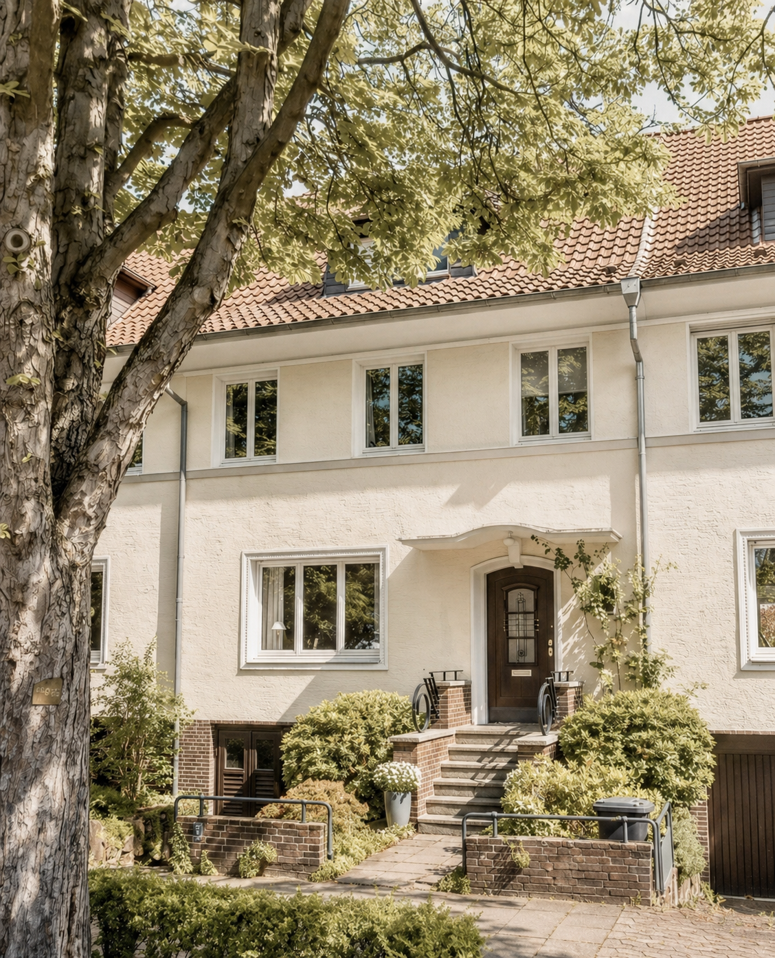 Denkmalgeschützte Rarität auf der Bult: Reihenmittelhaus in privilegierter Lage Hannovers