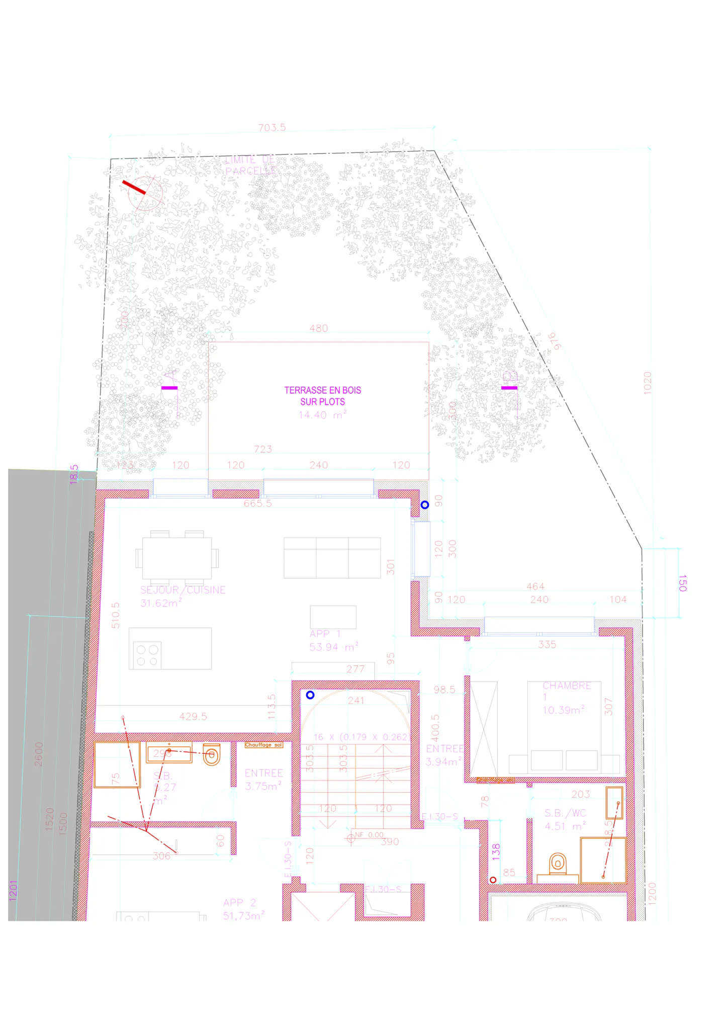 Blueprint of a house with a terrace, living room, kitchen, and bedroom. The walls are pink, and the furniture is white. The terrace is surrounded by trees.
