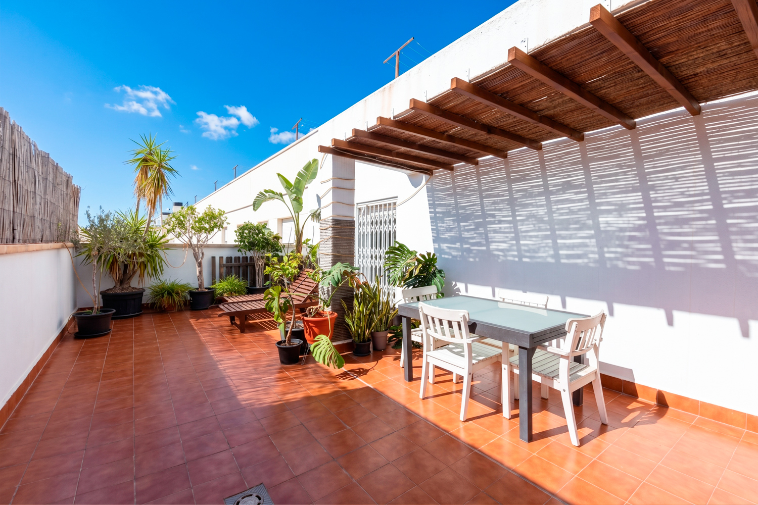 Designer penthouse with a spectacular 40 m² terrace in Alboraya