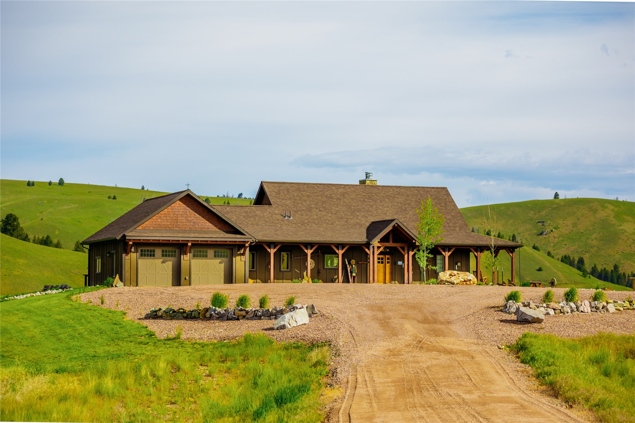 Incredible Sprawling Property with Views