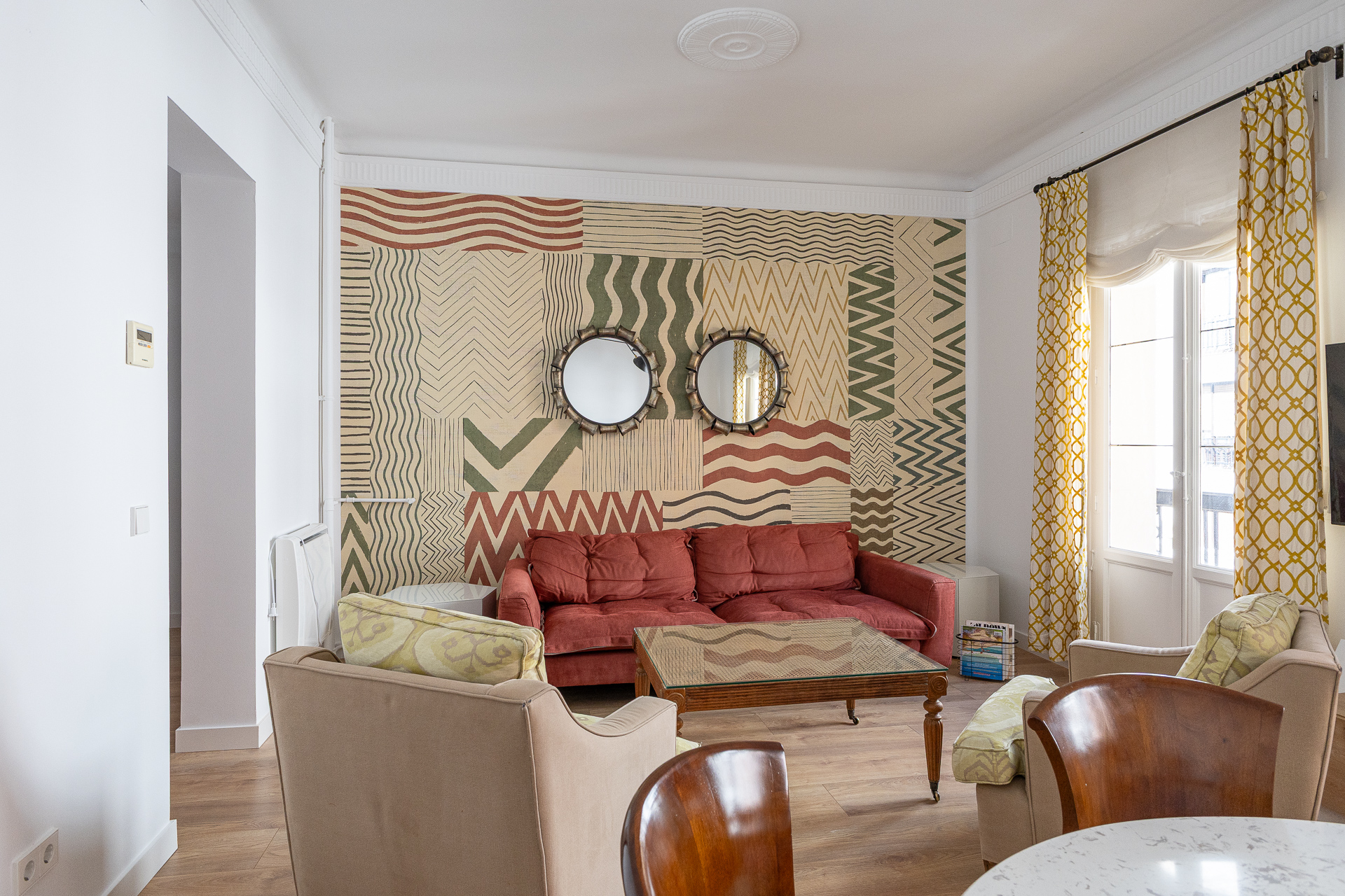 Furnished two-bedroom apartment in Chamberí