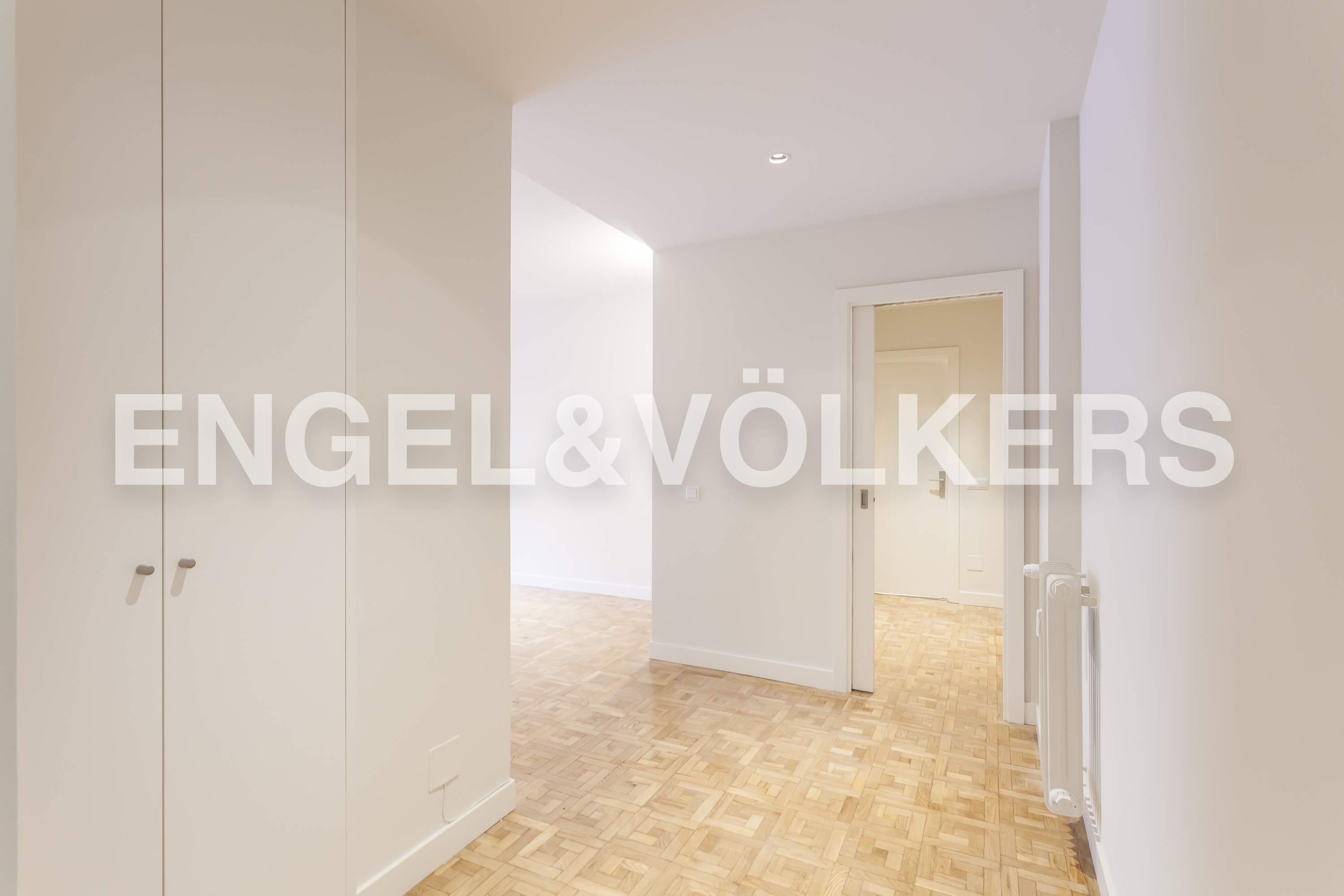 Unfurnished flat in B. Salamanca for rent