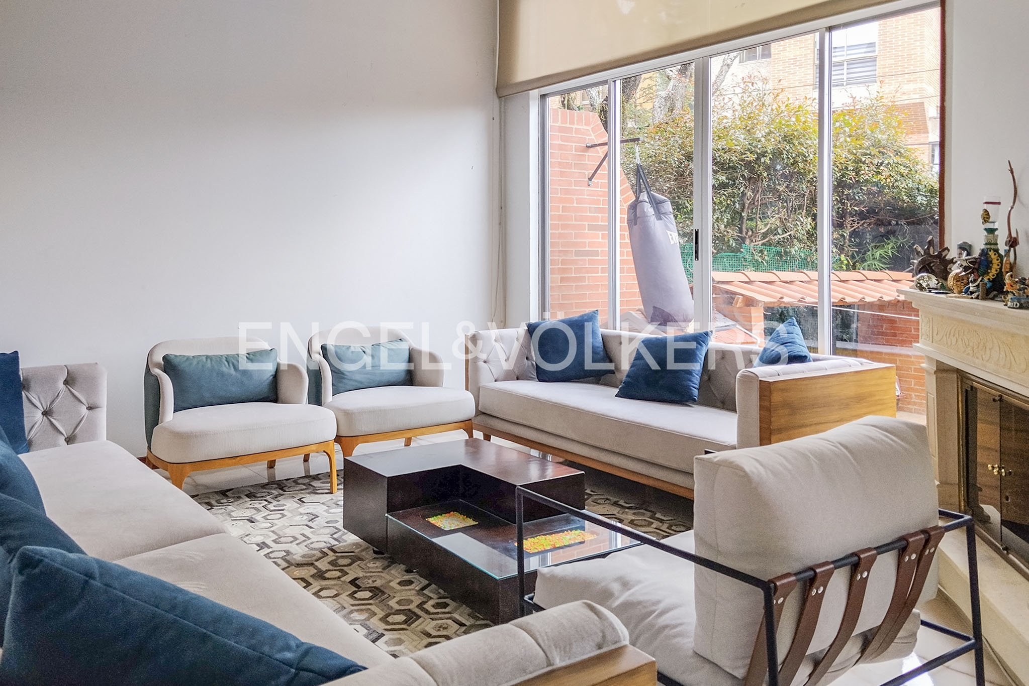 Moderna casa para venta en Bosque de Pinos