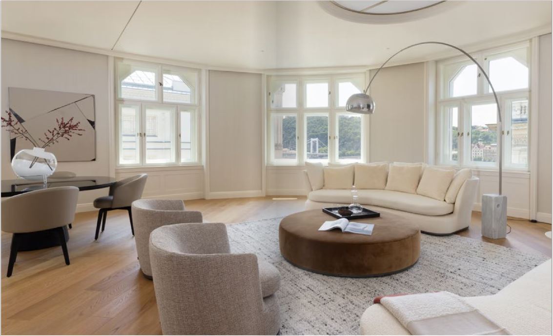 3-bedroom luxury residence with hotel services