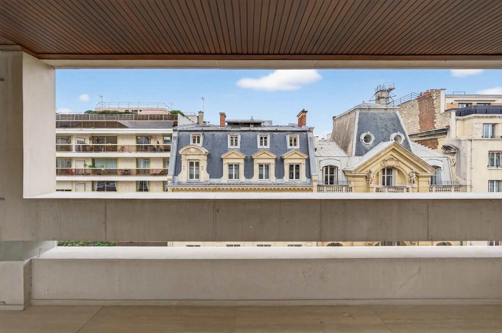 Paris 16e – Appartement d’exception avec balcon – 123 m²