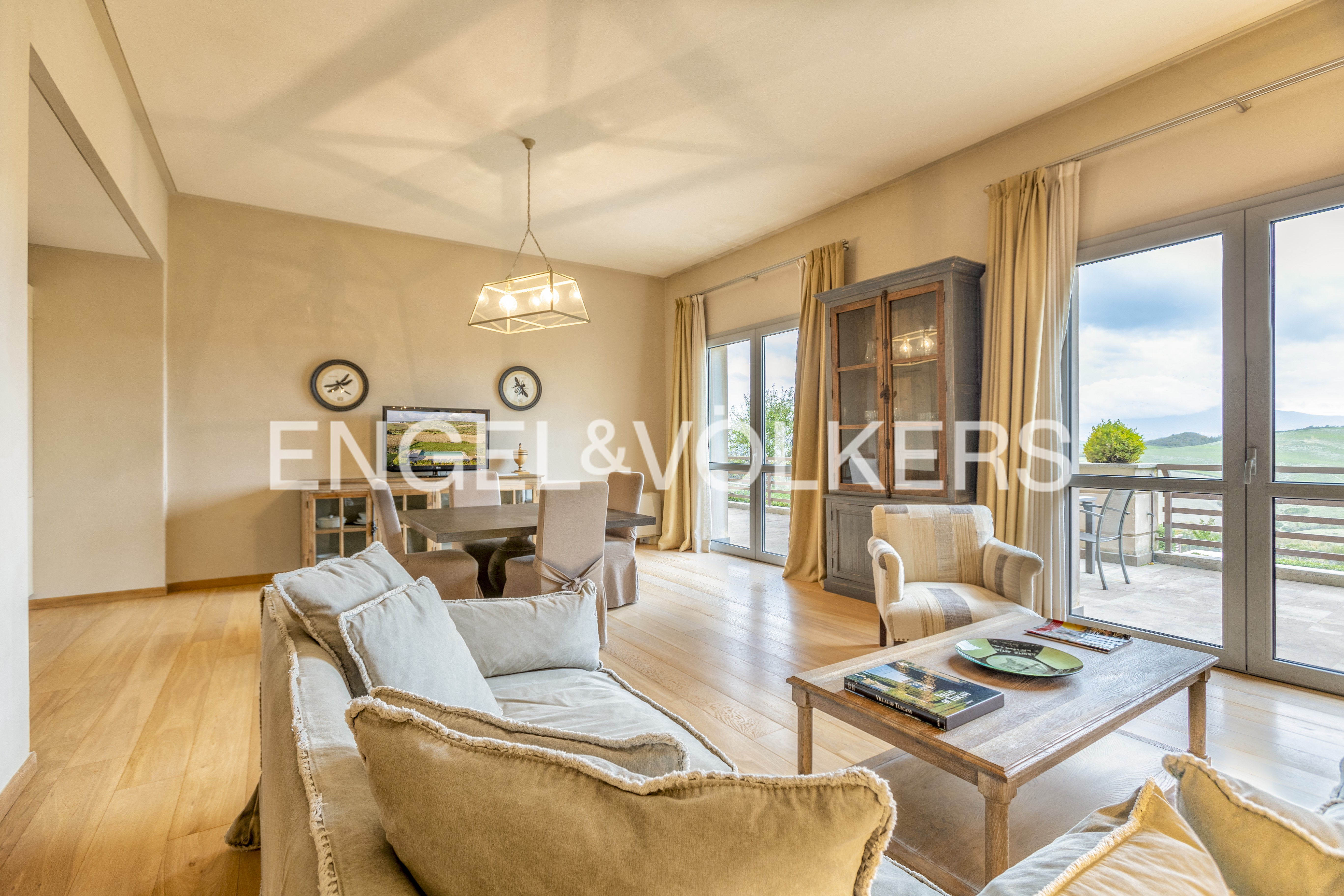 Eleganz und Luxus in der Toskana: Exklusive Wohnung mit Panoramablick