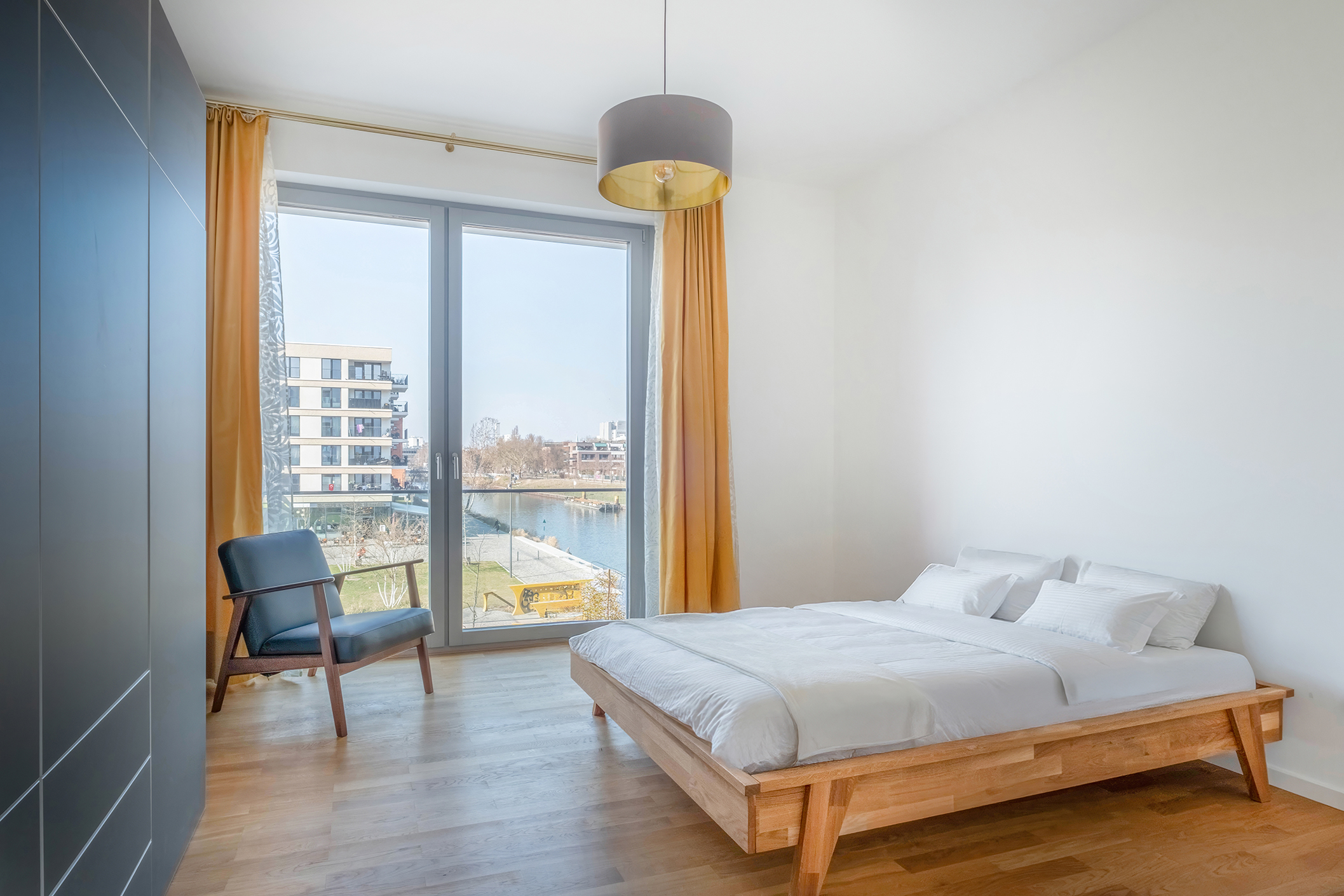 The One & Only – Furnished new-build apartment with water view
