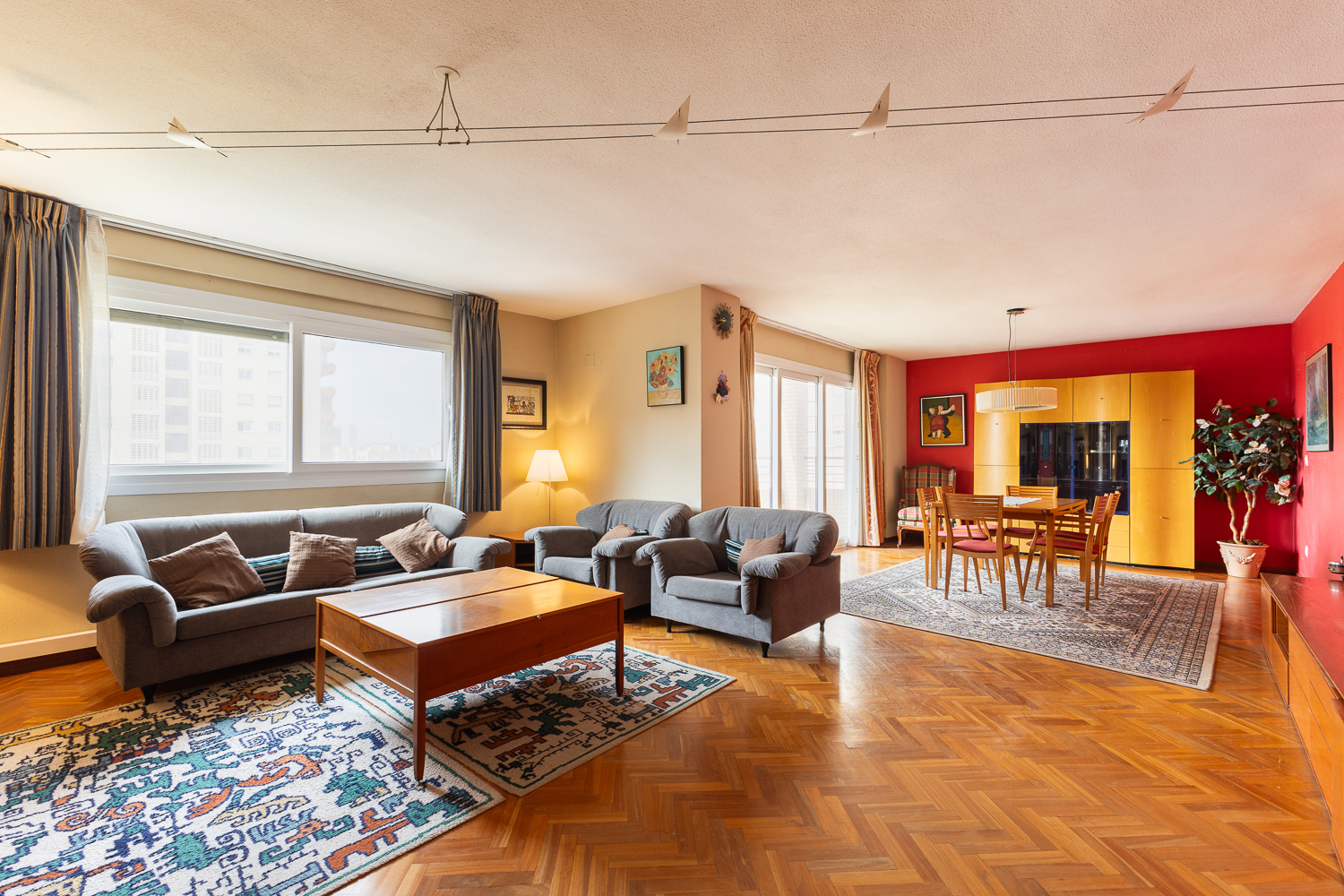 Mestre Ripoll Square