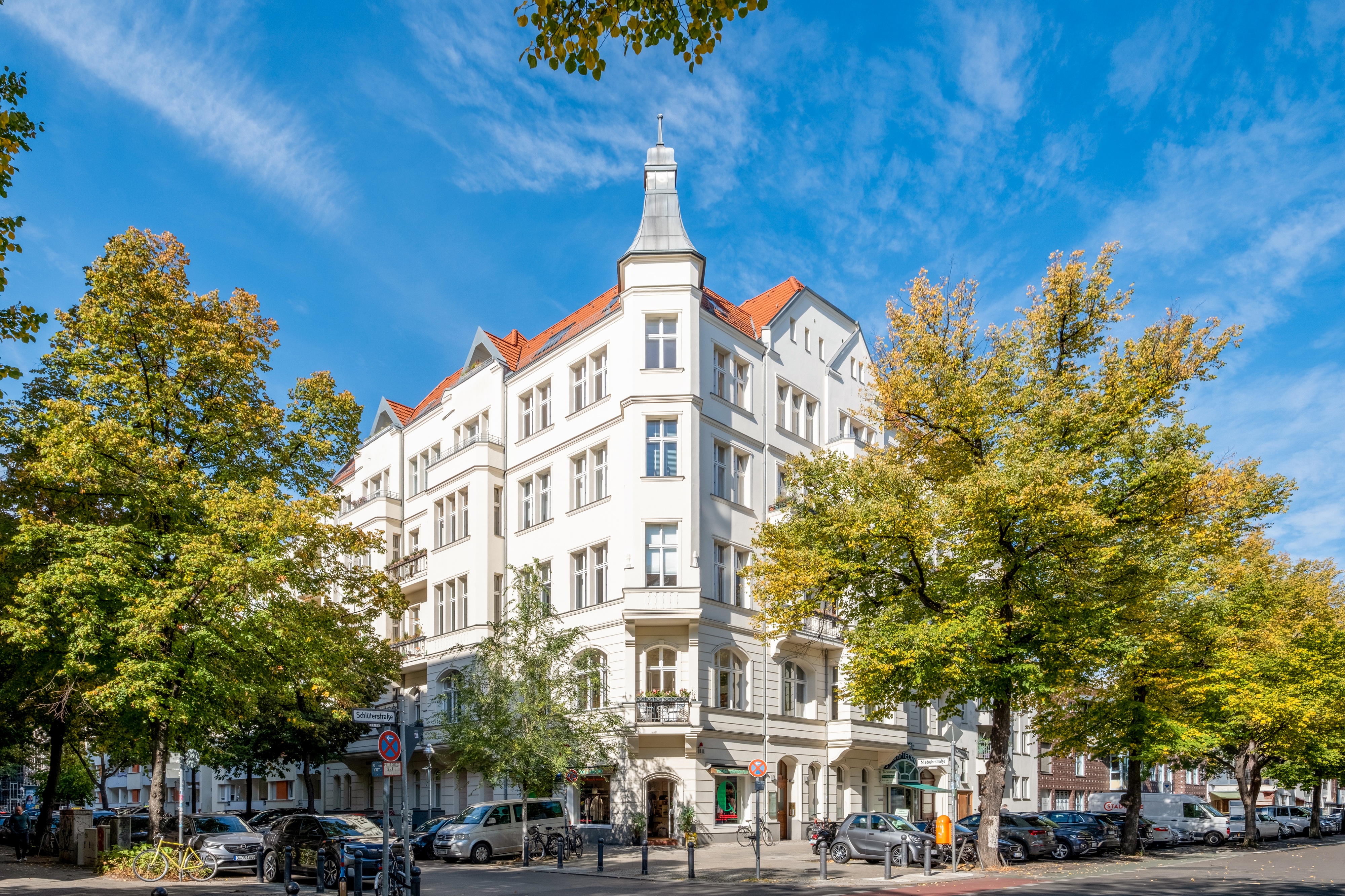 Erstbezug nach Sanierung: Herrschaftlicher Stuckaltbau in der Schlüterstraße
