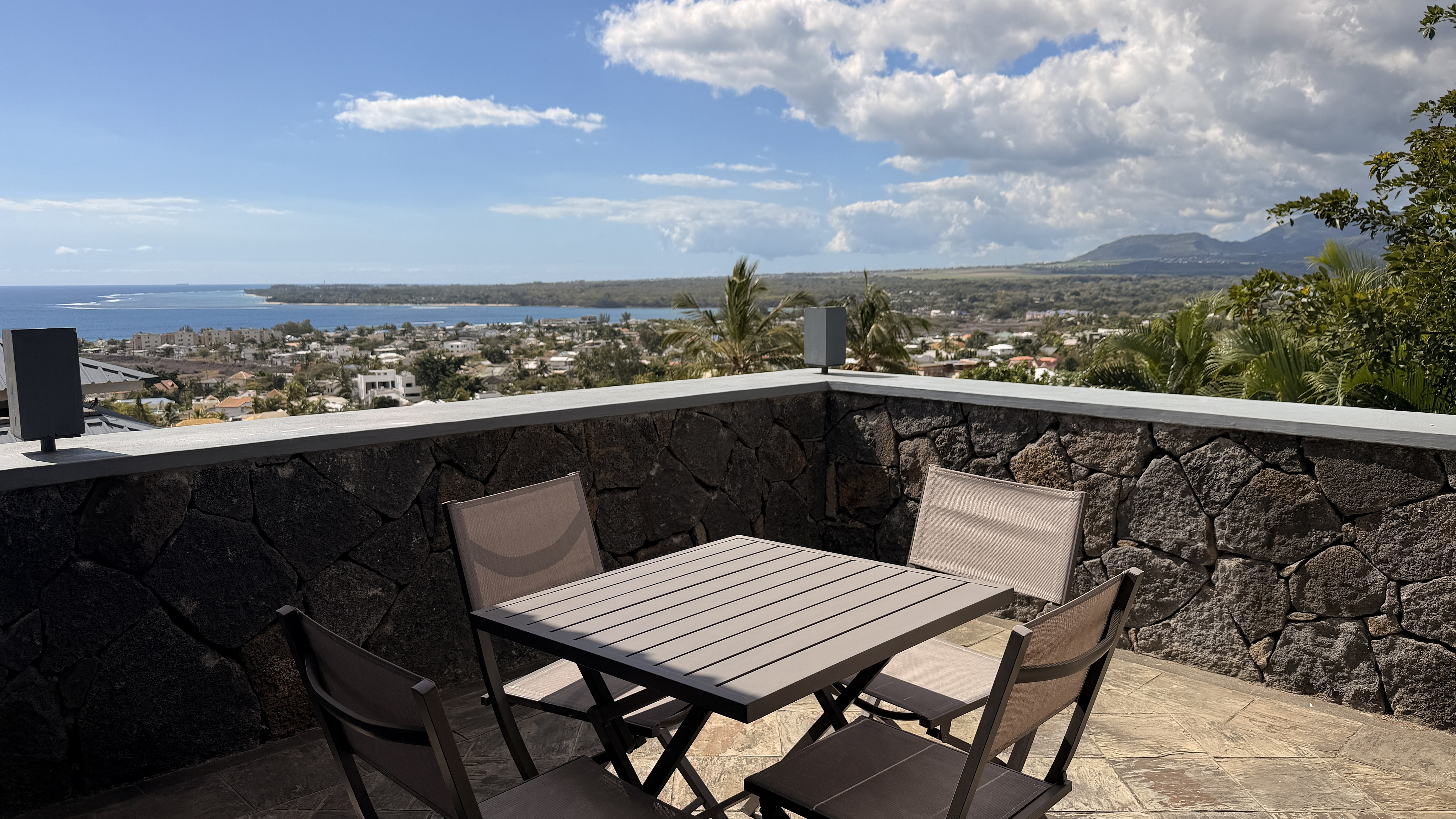 Charming House with Panoramic Sea Views in Black River