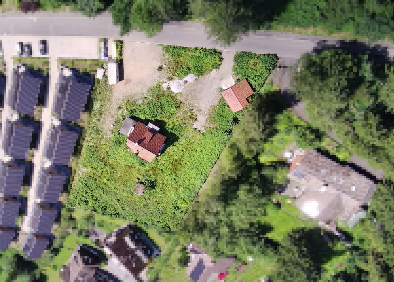 Grundstück mit positivem Bauvorbescheid - genehmigte Planung für fünf Chalets
