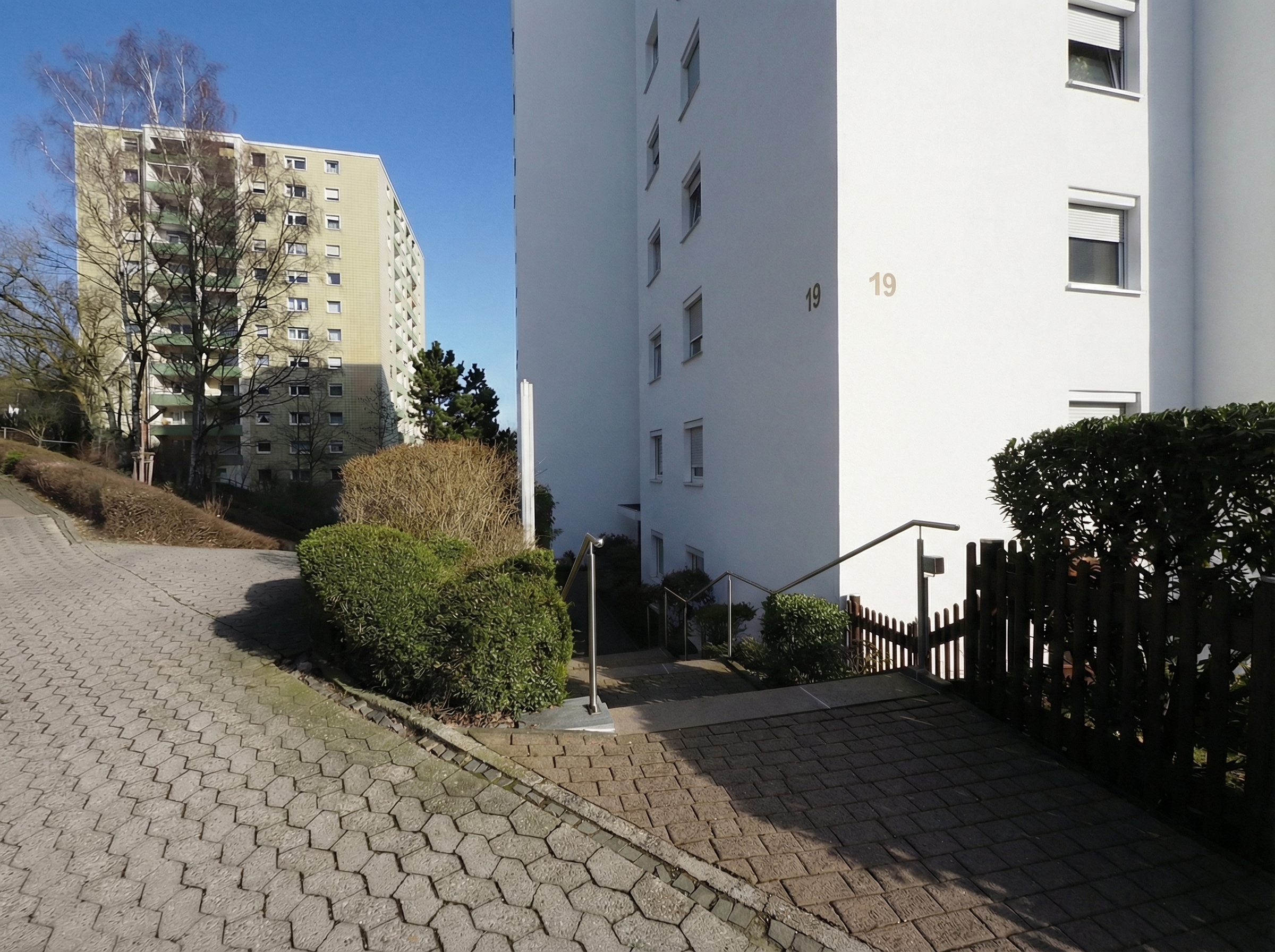 Attraktive Drei-Zimmer-Wohnung am Saarbrücker Eschberg! [AI-modified]