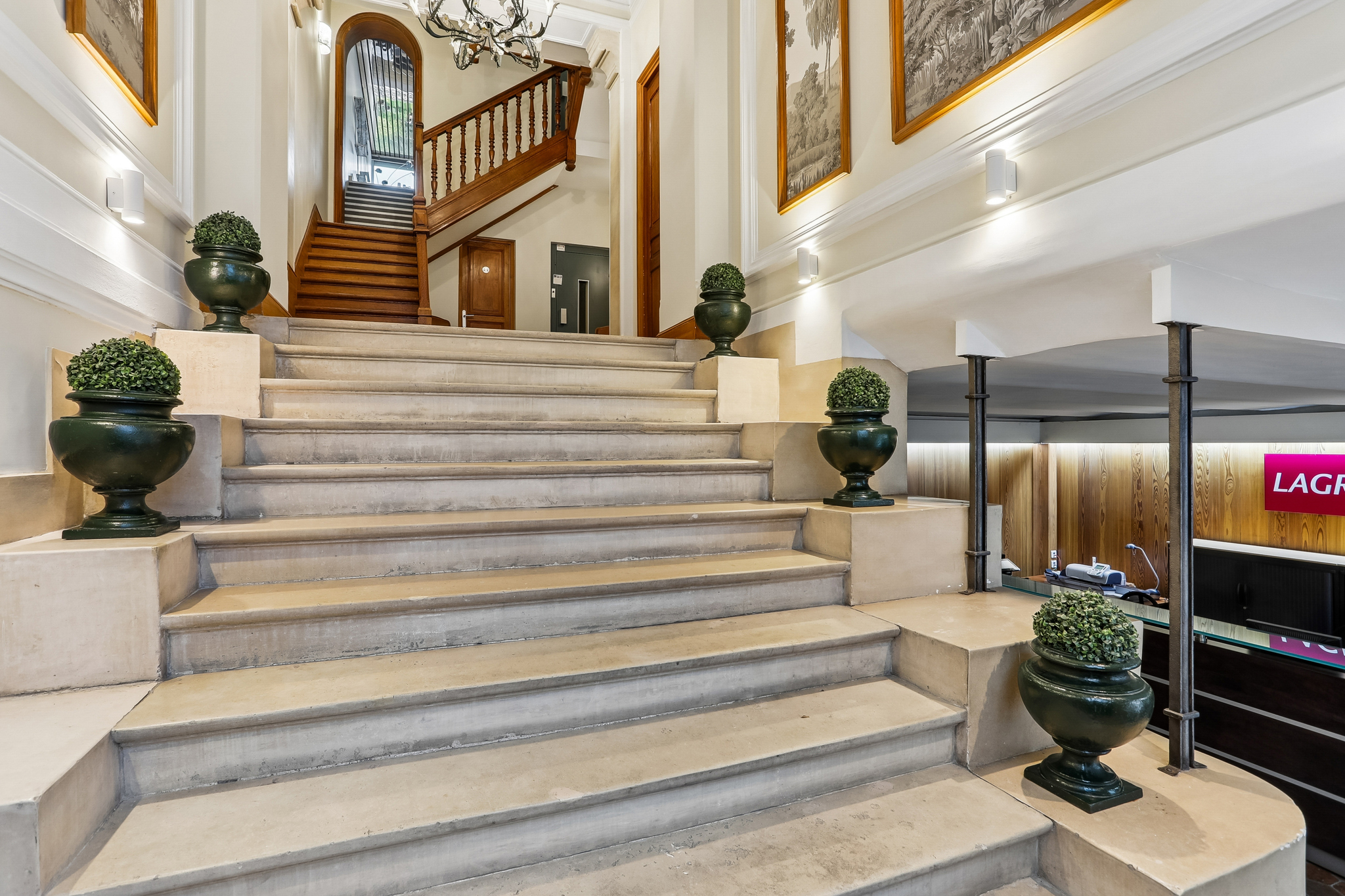 Paris 17ème – Hôtel particulier Commercial Climatisé