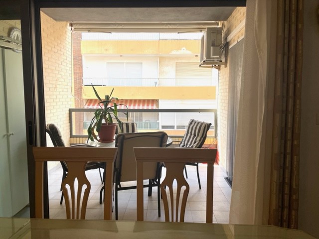 Luminoso apartamento con vistas al mar en Puerto de Sagunto para julio y agosto