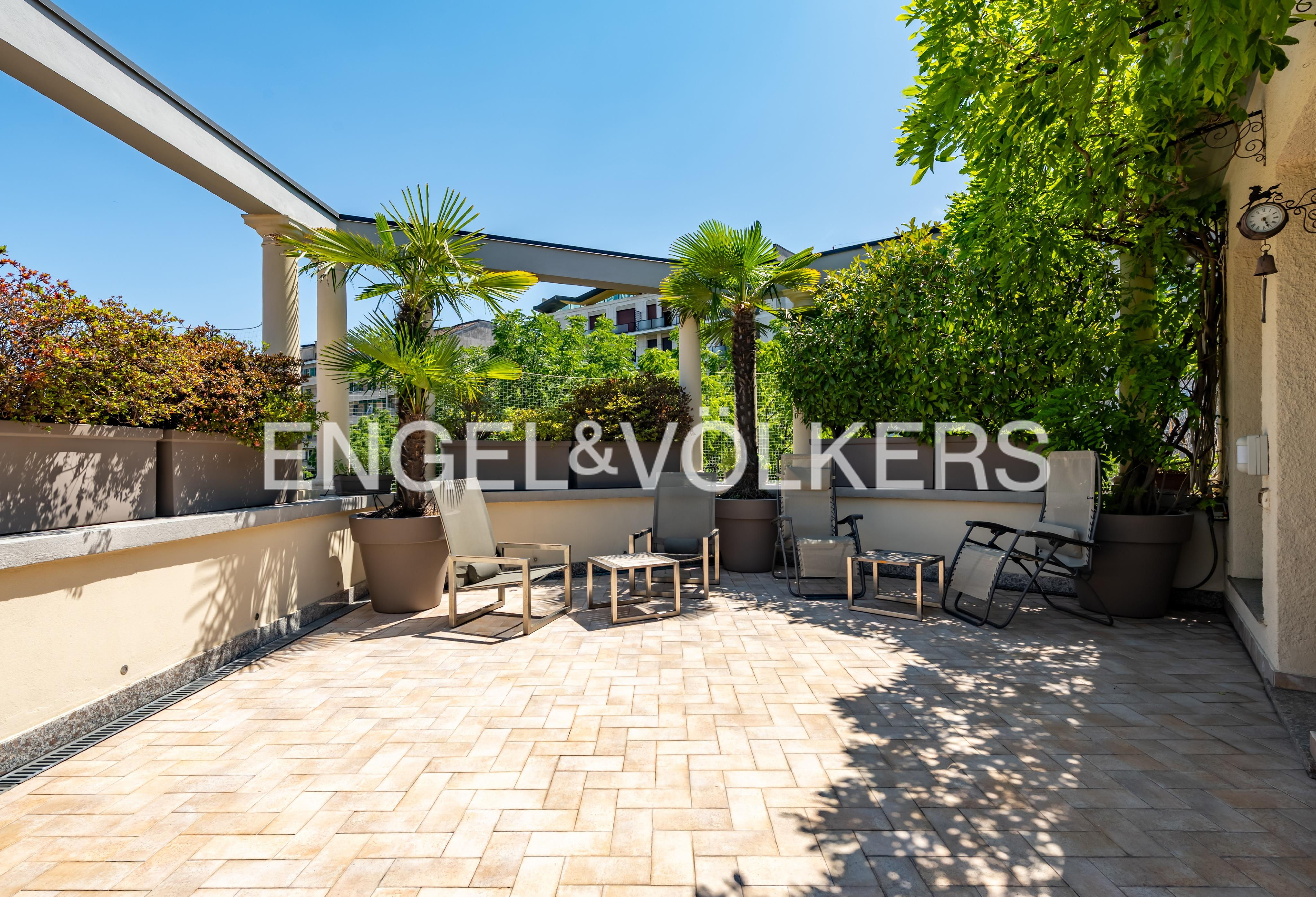 Elegant penthouse with terrace in Città Studi