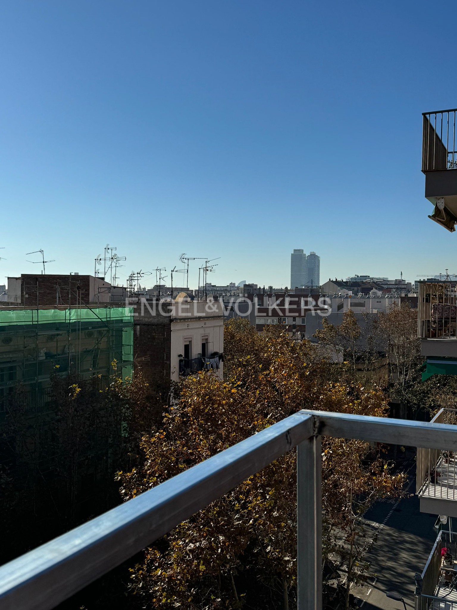 Ático dúplex con terraza a estrenar en Poblenou