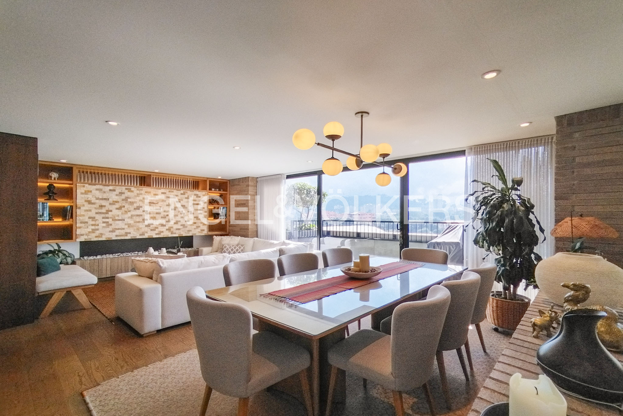Apartamento con balcones para venta en Colina Campestre