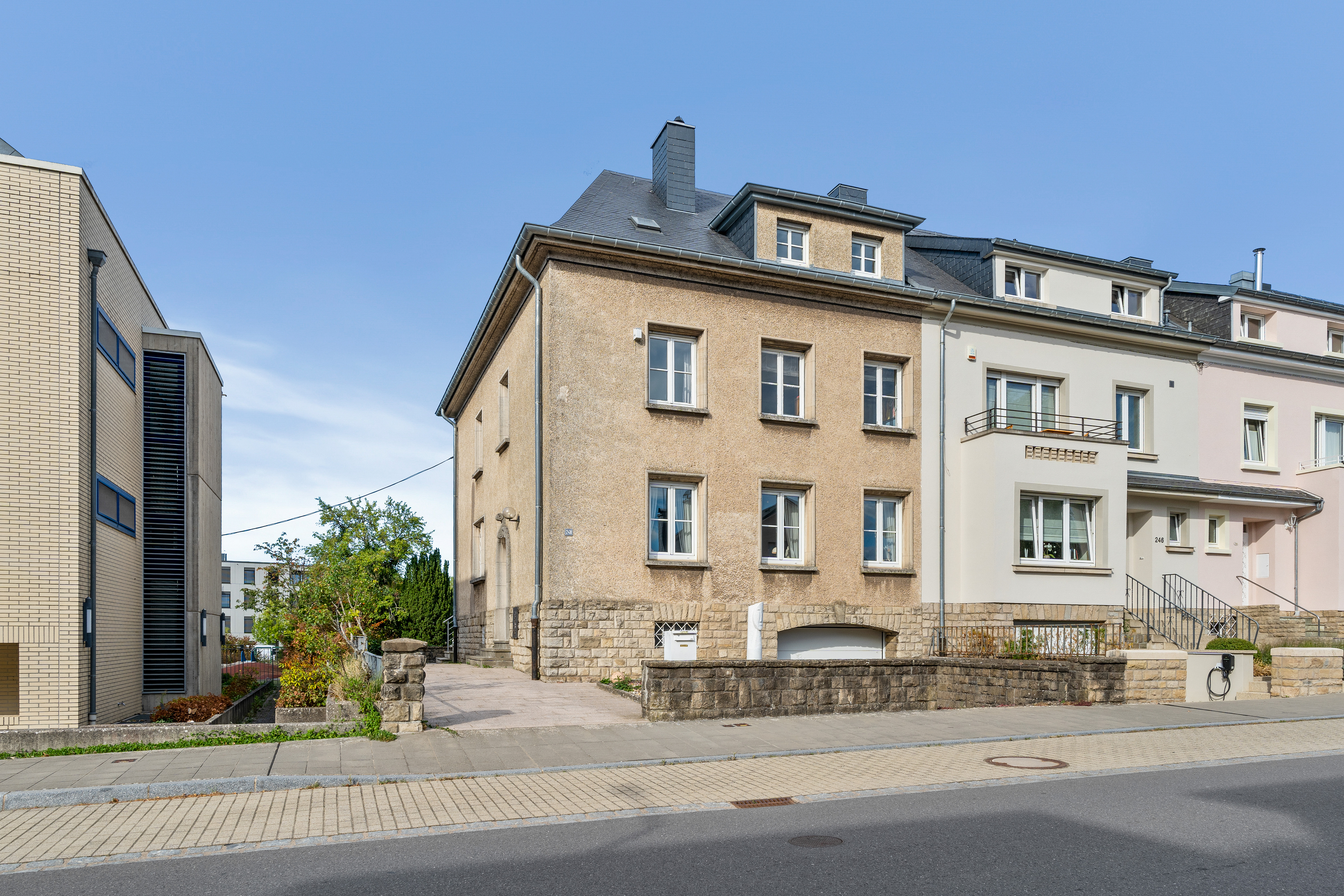 Semi-detached house with large garden in Luxembourg-Belair – rare 785 m² plot
