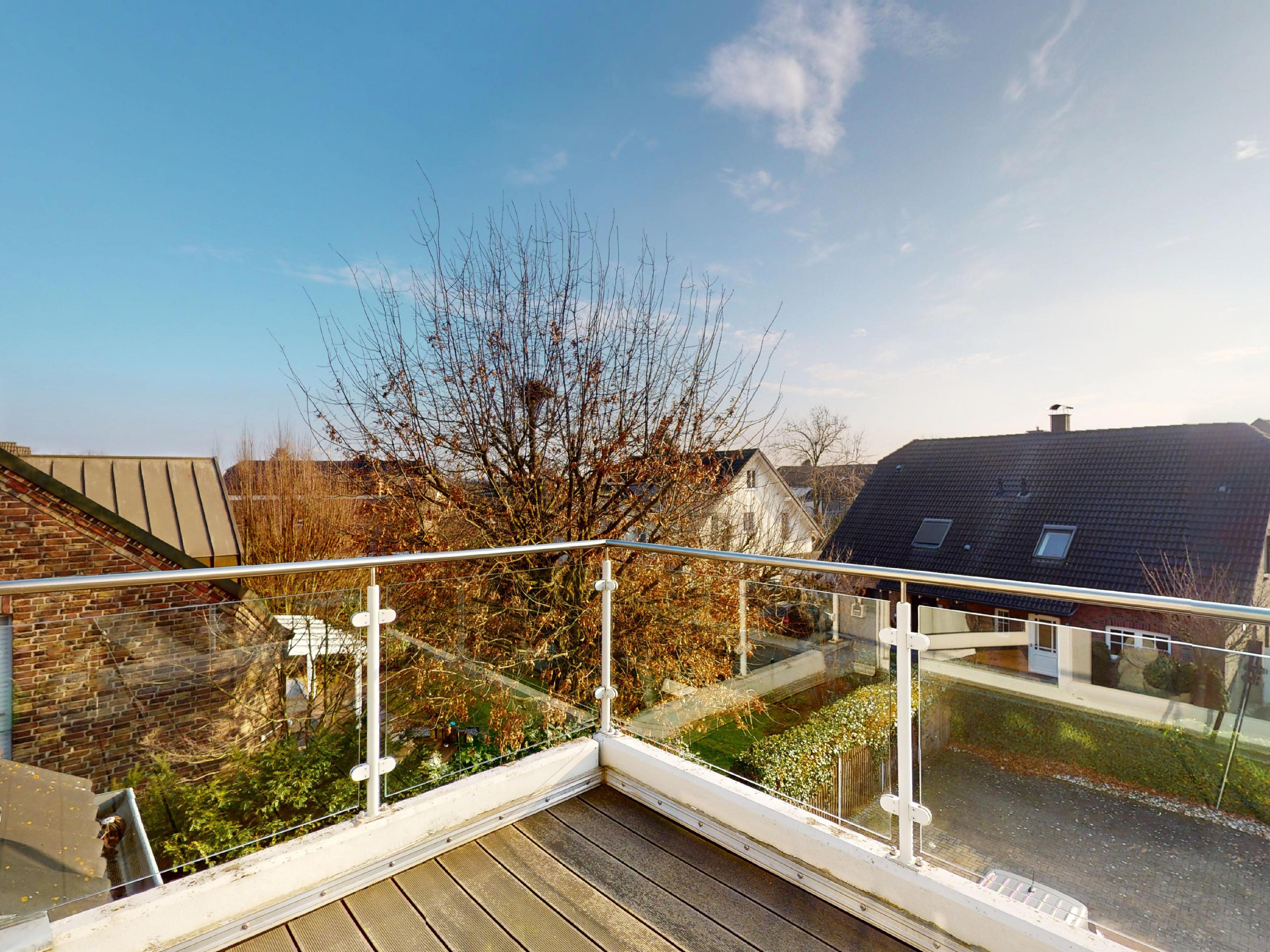2-Zi.-ETW in Schwafheim: Modern, mit Süd-Balkon. Stellplatz. Kein Aufzug