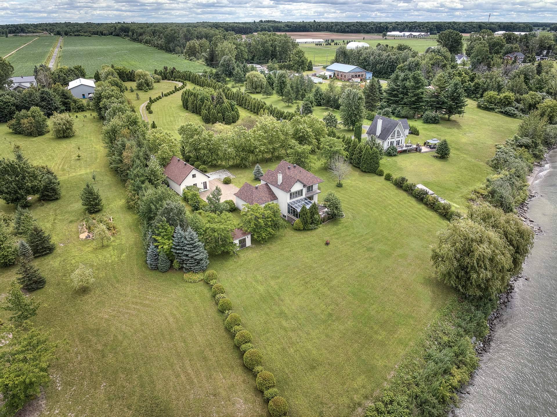 Luxurious property built in an enchanting setting