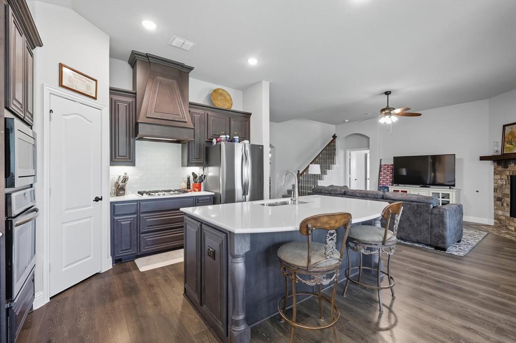 OPEN, LIGHT-FILLED LAYOUT HOME