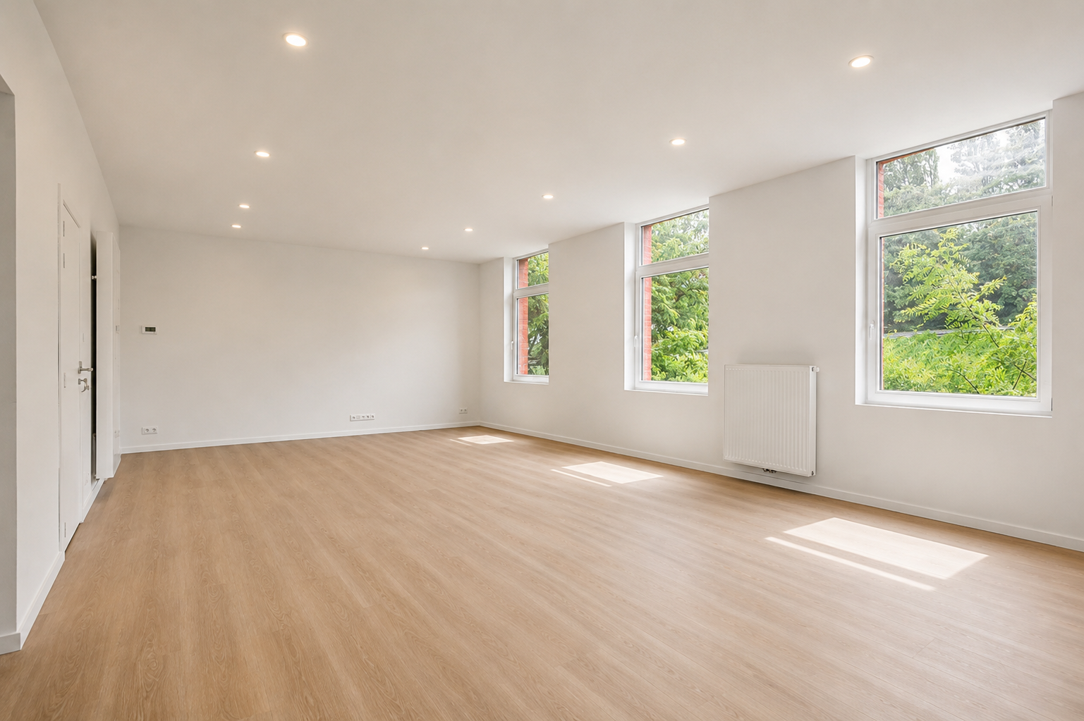 Volledig gerenoveerd appartement op toplocatie in Ekeren!