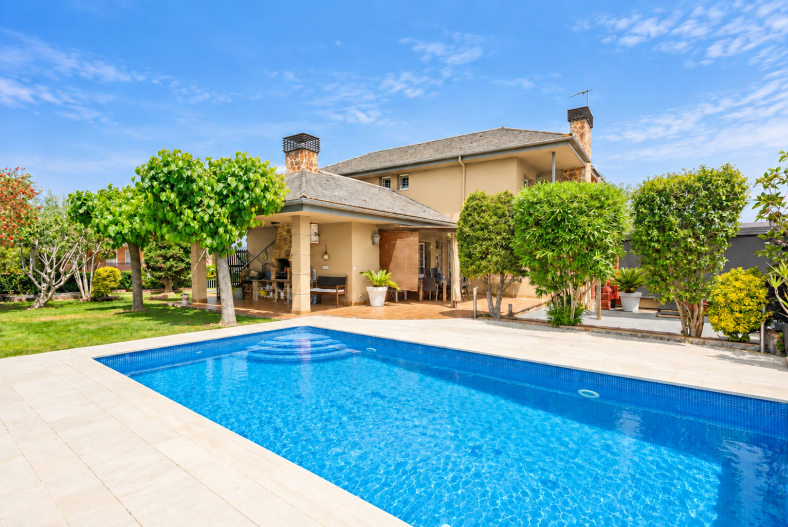 Author’s Residence: Privacy, Elegance and Comfort in Palau