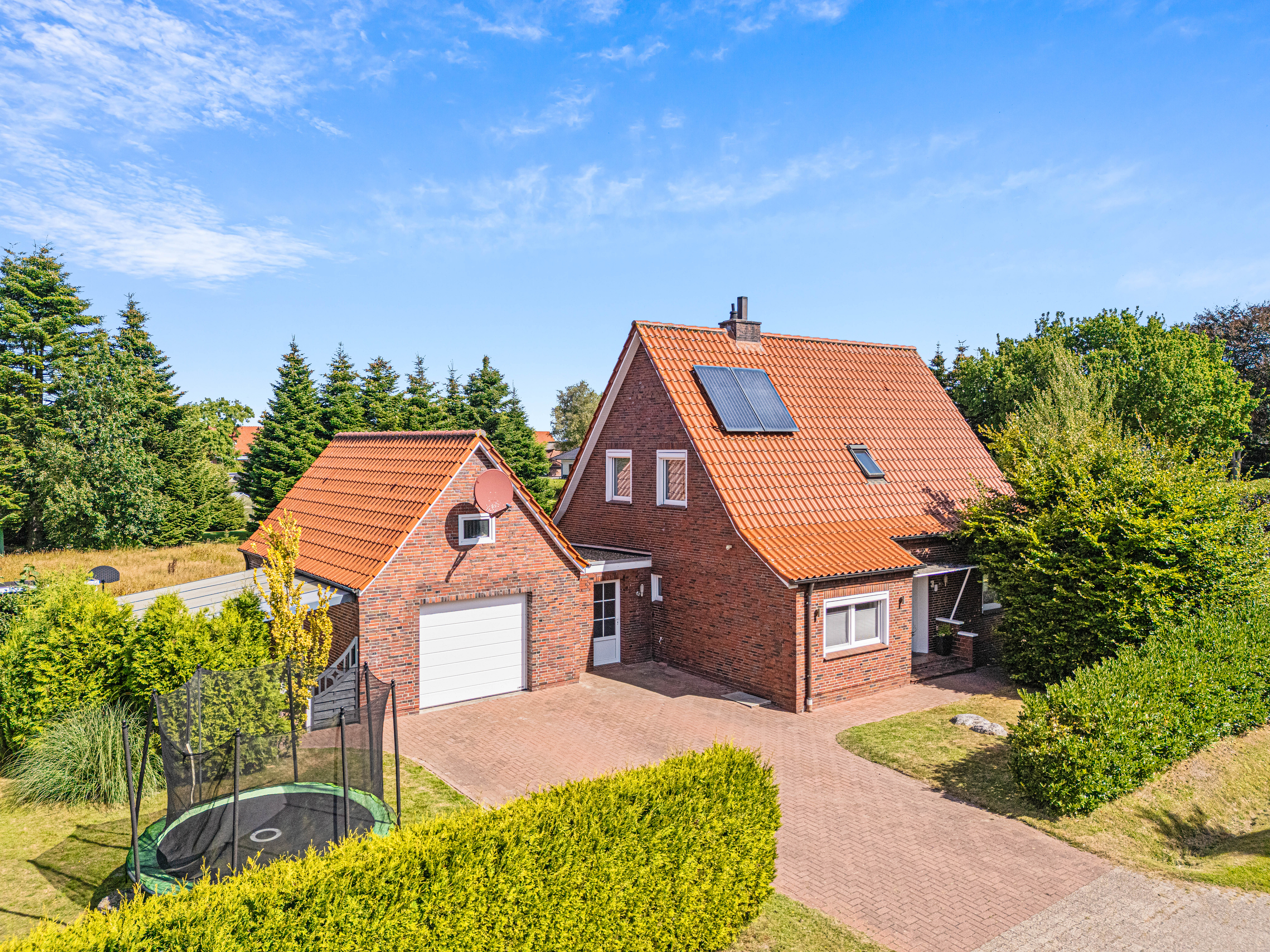 Großzügiges Einfamilienhaus mit viel Platz und schönem Grundstück