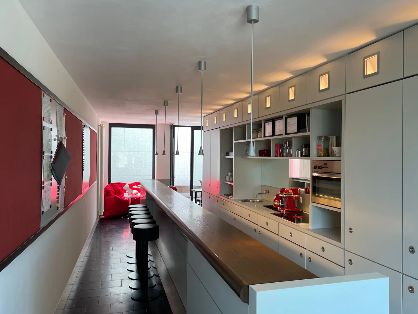 Junge Wohngemeinschaft in herausragenden City-Apartments - Photo 5
