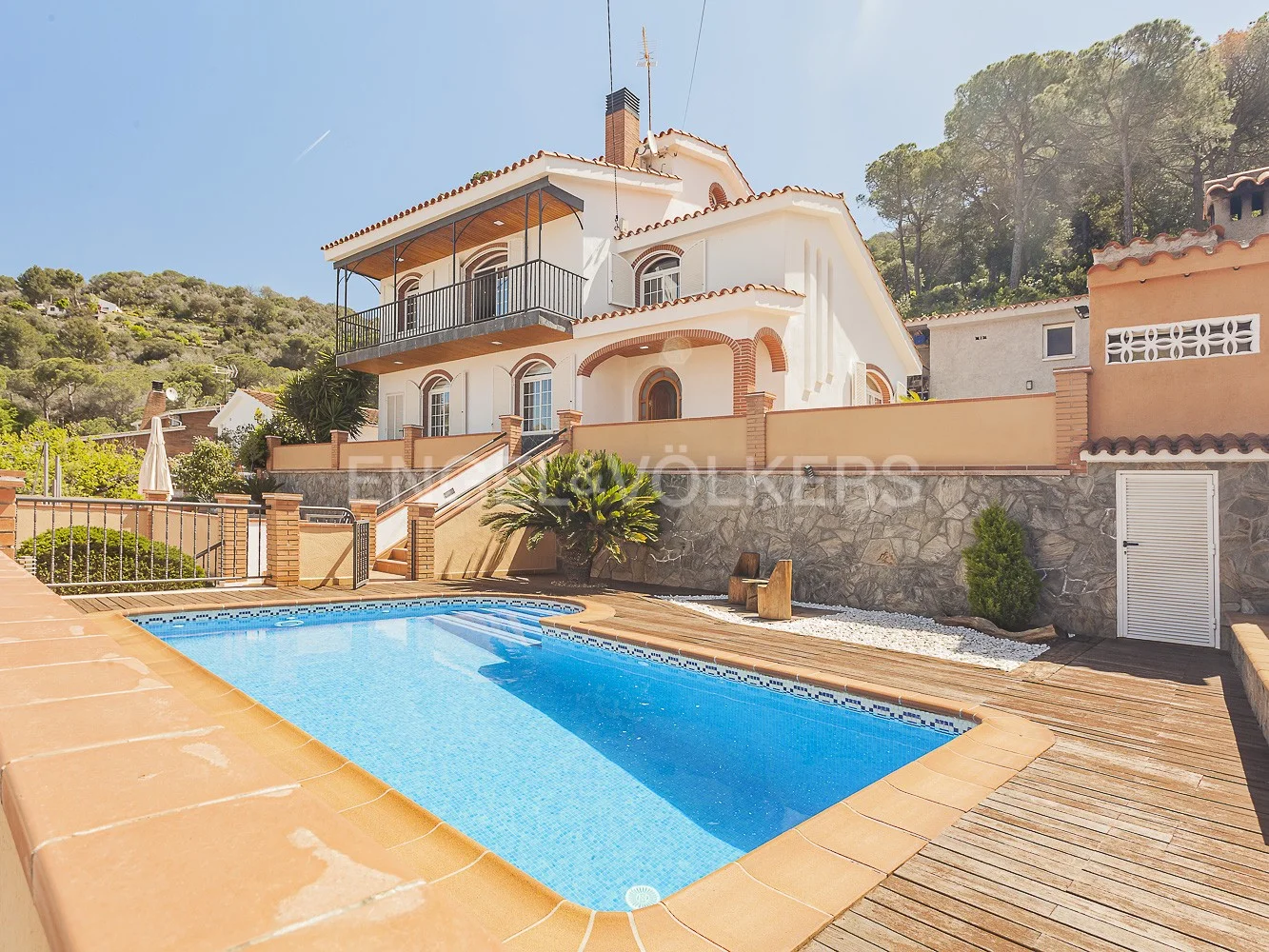 HOUSE WITH MAGNIFICENT VIEWS IN SANT FOST RESIDENCIAL