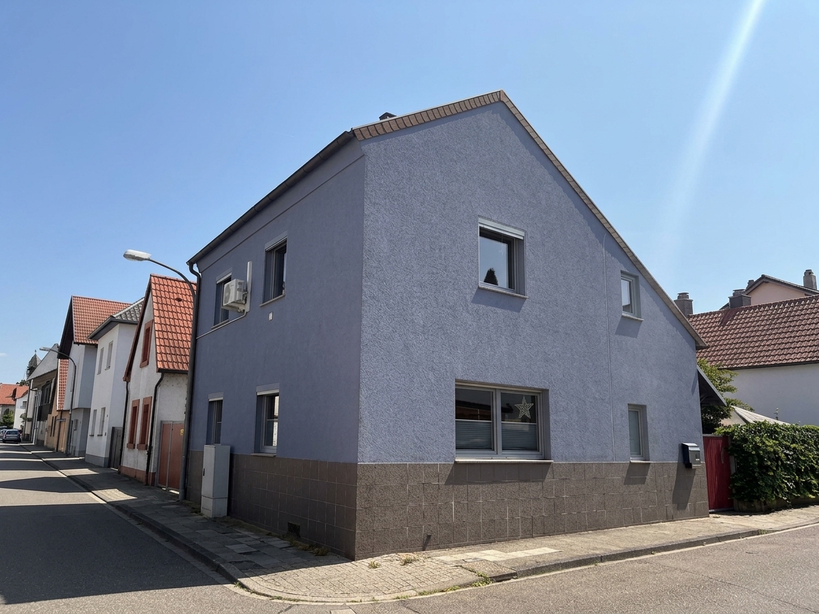 Modernisiert und barrierearm: Bezugsfertiges Eckhaus in LU - Friesenheim!