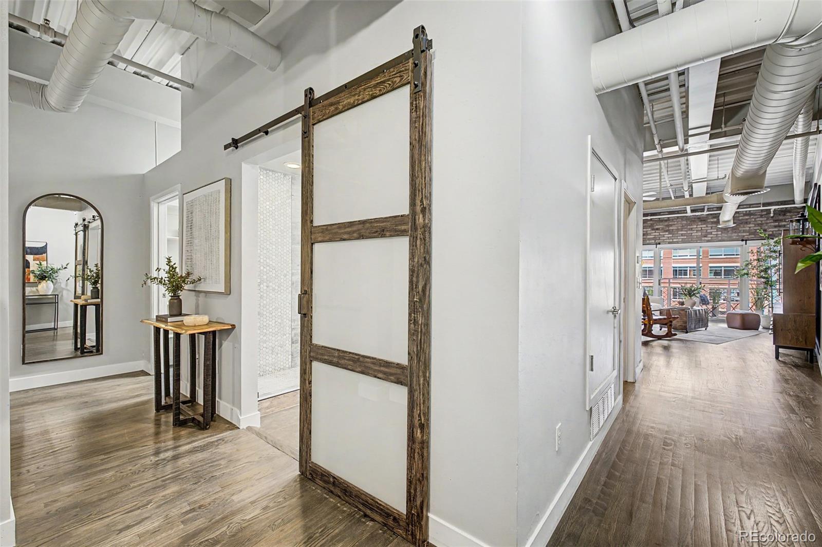 Renovated LoDo Loft with Private Balcony & Parking