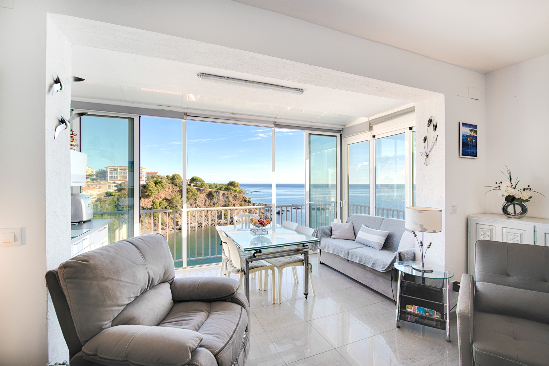 Sea-view apartment with parking, Cau del Llop - Fané, Llançà