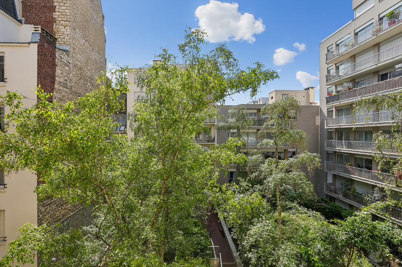 Exclusivité - Convention - 2 pièces à rénover - Balcon plein soleil sur jardin