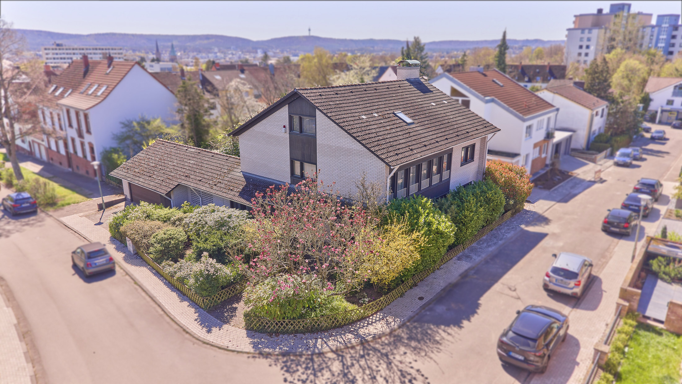 Repräsentatives Einfamilienhaus mit großzügigem Raumkonzept im Fliegerviertel!