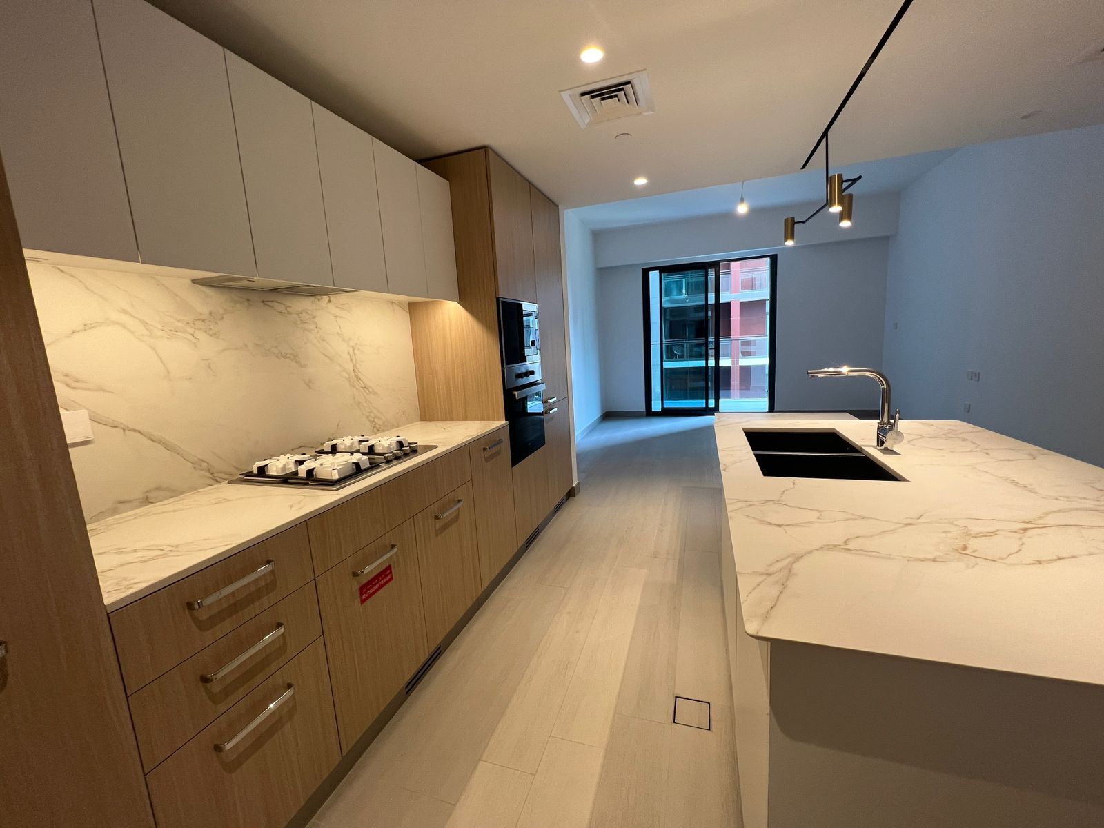 EXCLUSIVE | Spacious | Ready To Move in