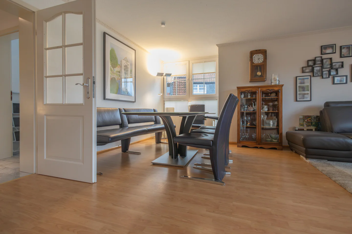 Hochwertige 4-Zimmer-Wohnung mit eigenem Eingang, zwei Balkonen und Kamin am Friedenshügel - Foto 3
