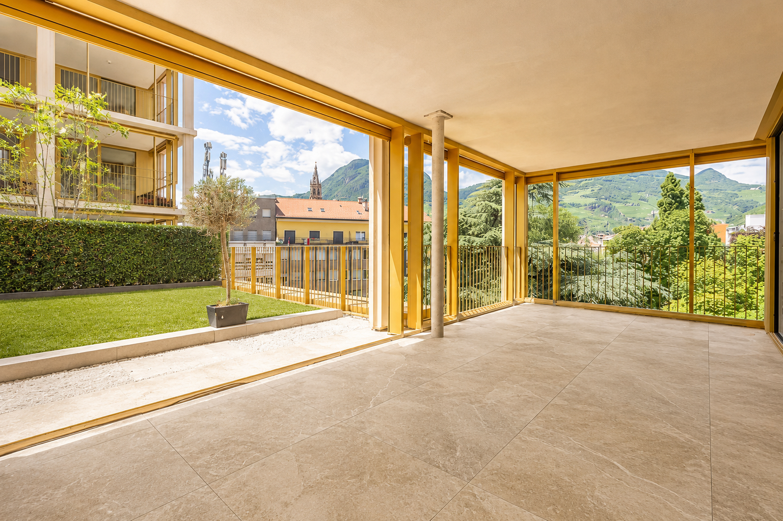 C301 Exclusive three room flat with private garden
