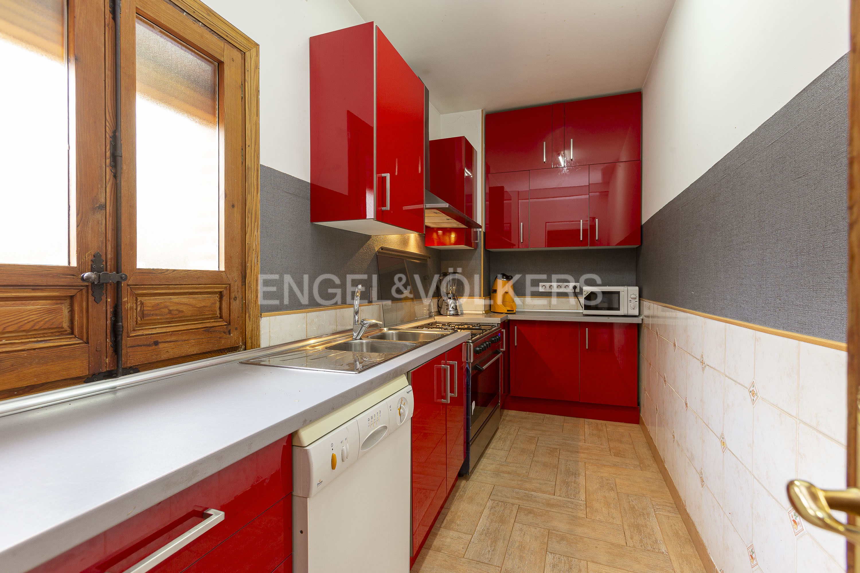 Stunning villa with views